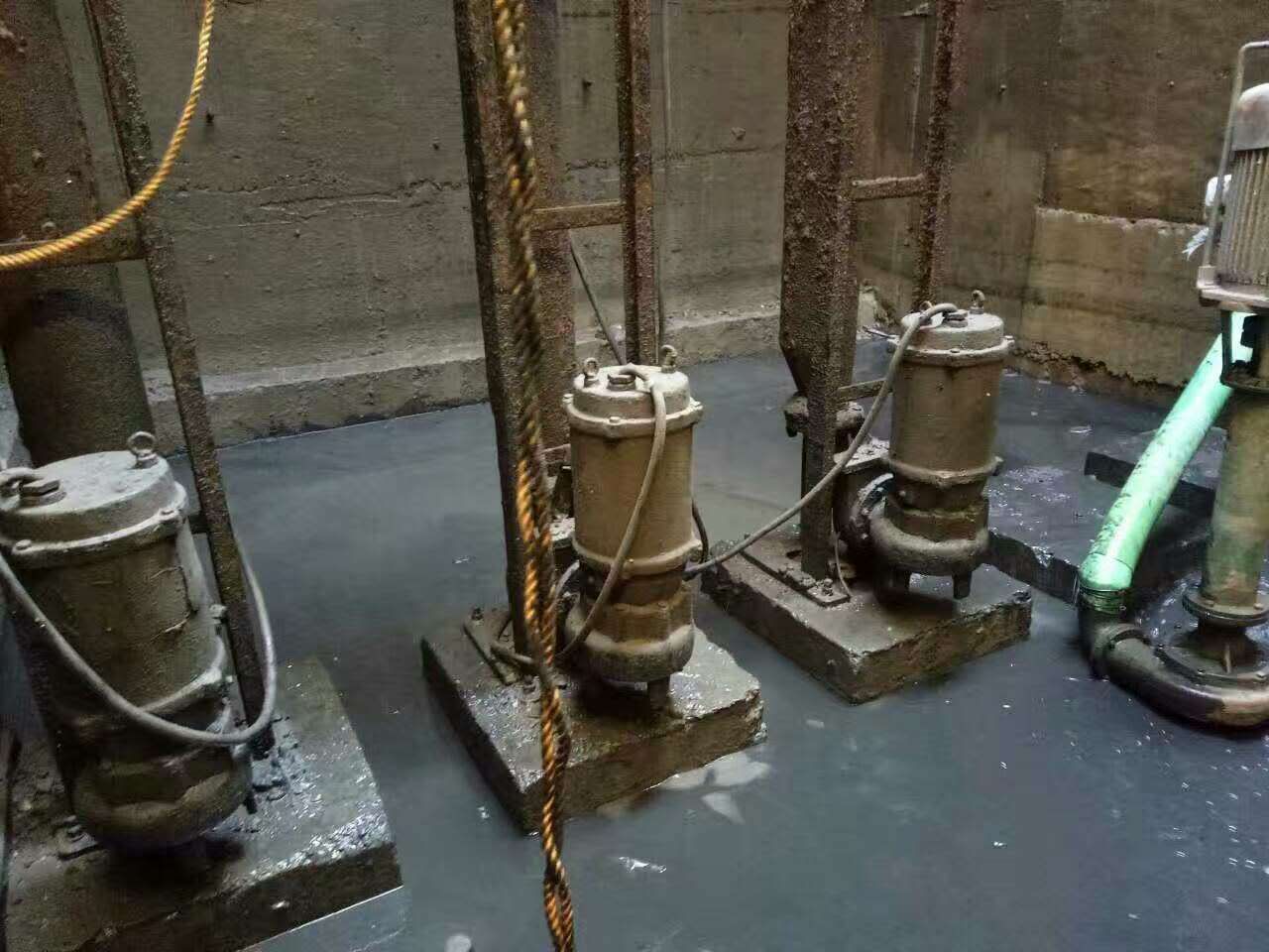 安吉污水池清理